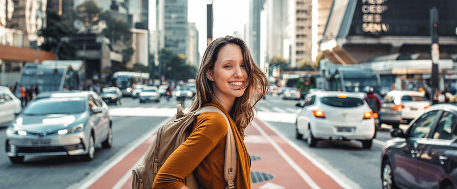 Girl traveling the city