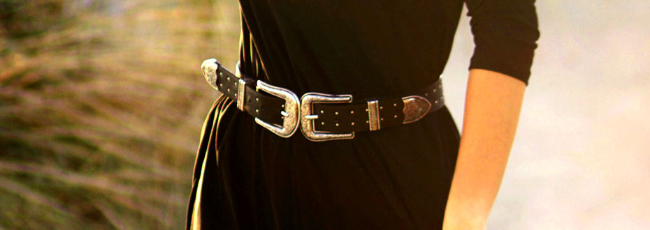 Girl-in-a-Beautiful-Belt-on-the-sand