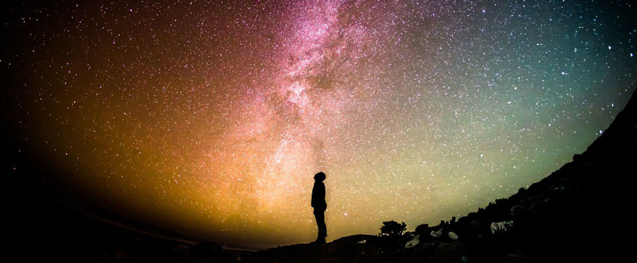 Milky-Way-Stars-Man-Silhouette-Universe-Looking