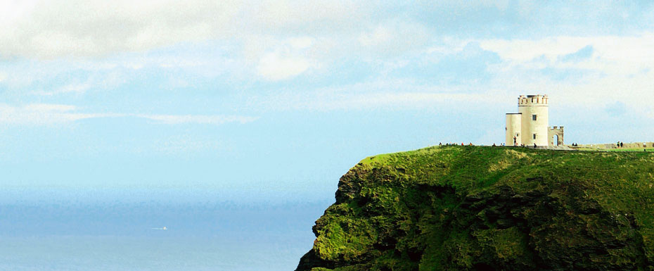 Photo of white lighthouse